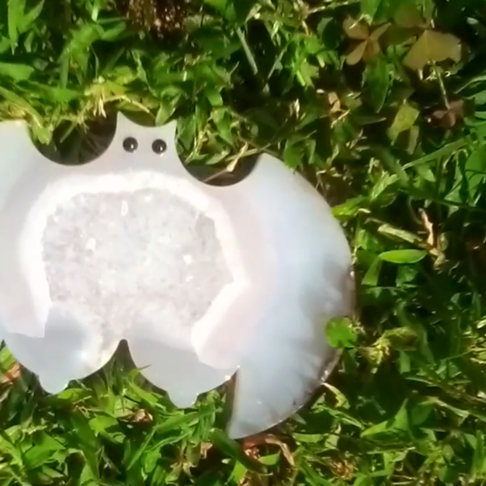 Druzzy Agate 🦇 Bat carving - Picture 3 of 3